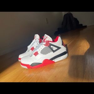 Jordan 4 Retro Fire Red